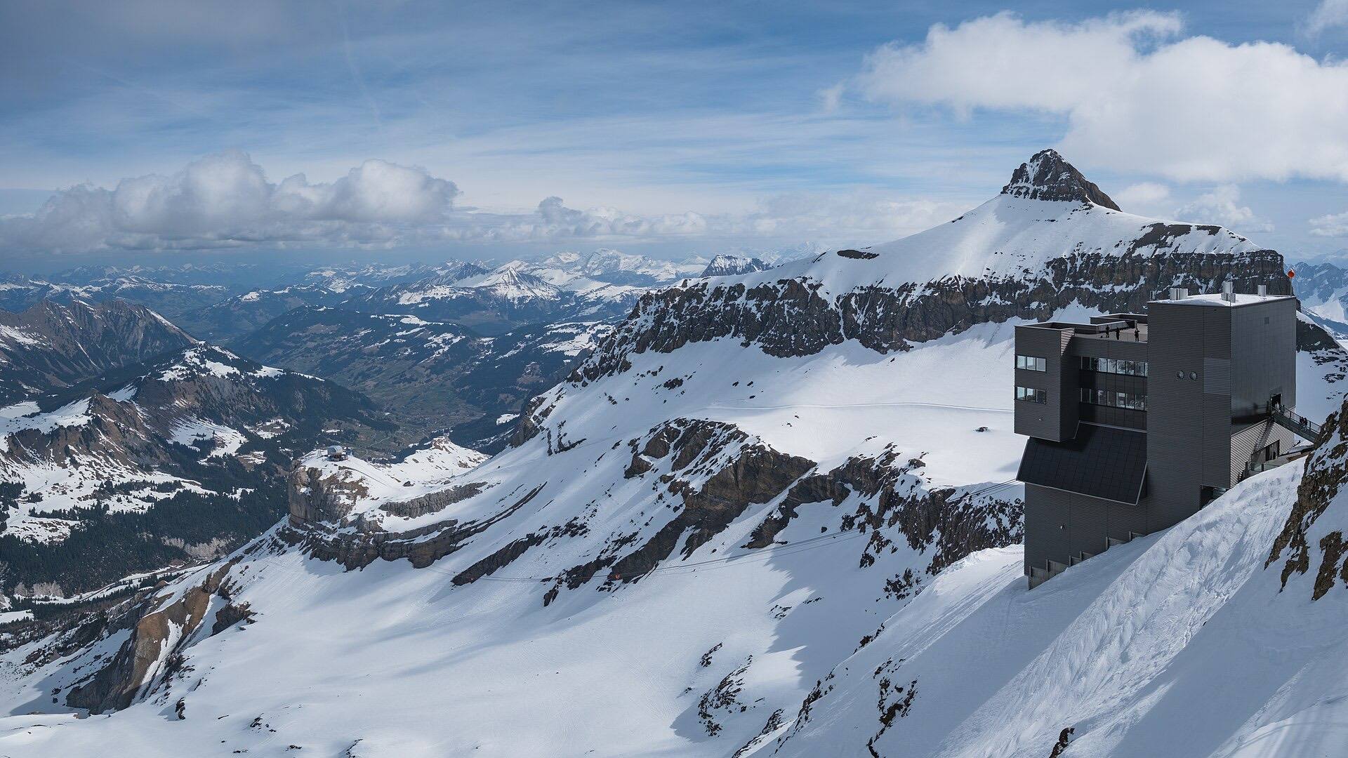 Télécabine au-dessus du Glacier des Diablerets, Alpes vaudoises