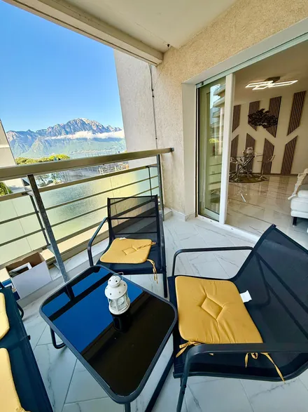 Central Montreux, lake view — 4.5-room apartment, 2 bathrooms, 2–5 persons — photo 1