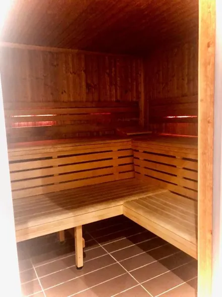 Privileged apartment with private Spa — 3.5 rooms, lake-facing balcony, Montreux — photo 5