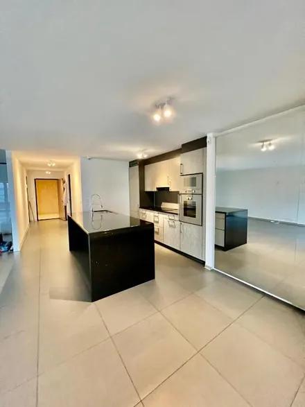 Privileged apartment with private Spa — 3.5 rooms, lake-facing balcony, Montreux — photo 9