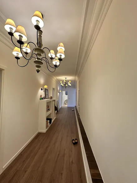 Hall d'entrée et couloir vers les chambres